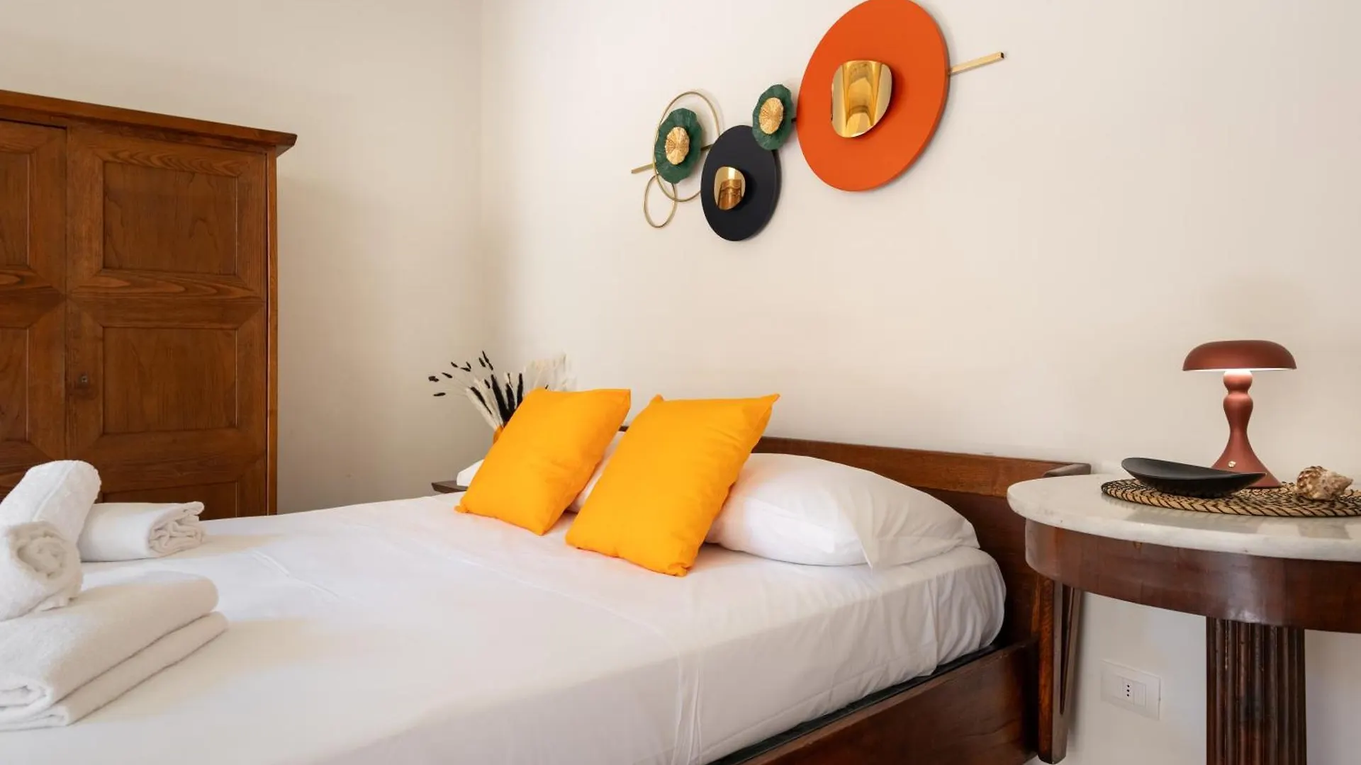 Апартаменты Keys Of Italy - Reparata Big 13 - 2 Bedrooms Florentine House Флоренция Италия